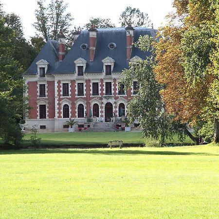 Chateau Du Breuil Gevrolles Bagian luar foto