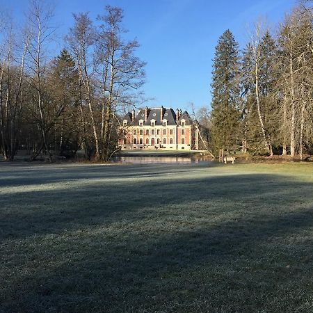 Chateau Du Breuil Gevrolles Bagian luar foto