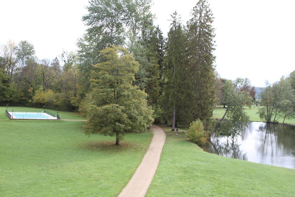 Chateau Du Breuil Gevrolles Ruang foto